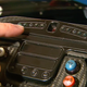 Imagen para el artículo titulado Para qué sirven todos los botones en el volante de 25.000 dólares de un bólido Indy Car